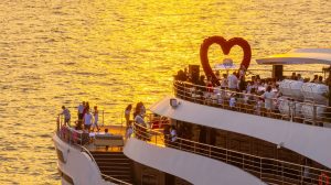 Tour du thuyền hoàng hôn Sunset Cruise